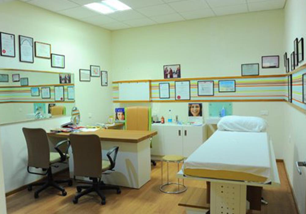 Fortis SL Raheja, Mumbai